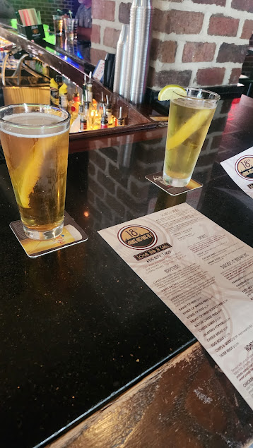 Photo 18Th Amendment Neighborhood Bar - 16