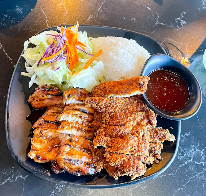 Photo 206 Luster Grill - 15