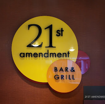 Photo 21St Amendment Bar Grill - 13