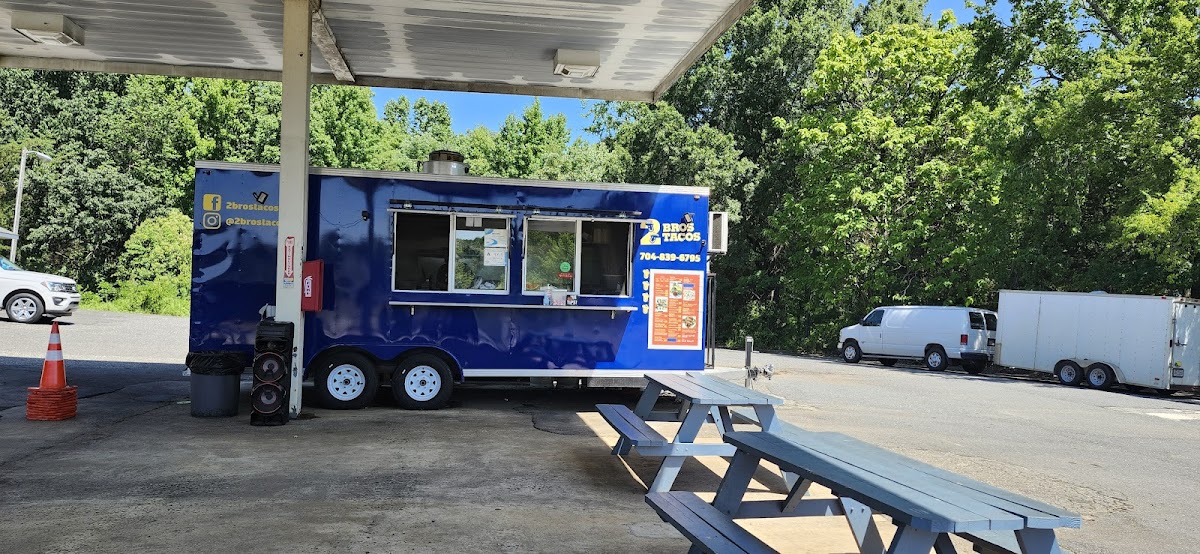 2Bros Tacos