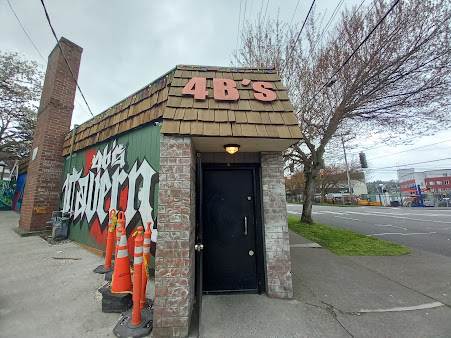 Photo 4Bs Tavern - 17
