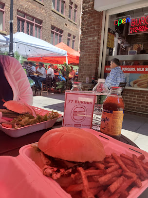 Photo 77 Burger - 17