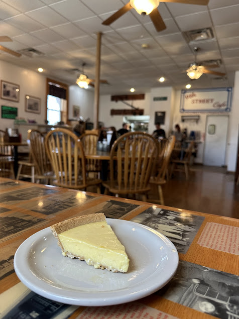 Photo 9Th Street Cafe - 14