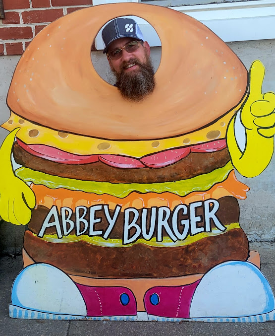 Photo Abbey Burger Hdg - 12