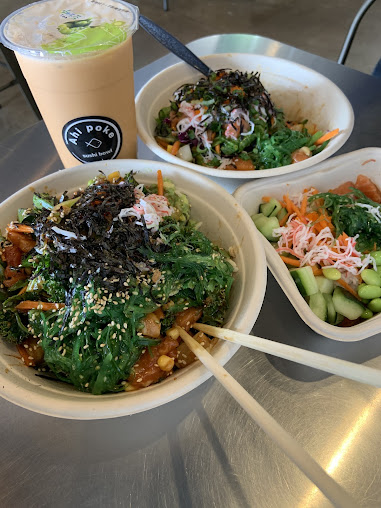 Photo Ahi Poke Hawaiian Bowls Tapioca Tea - 4