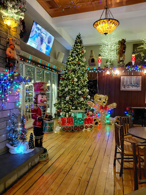 Photo Alaska Pete's - 29