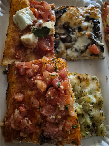 Photo Alice Pizza And Restaurant Locust Street - 17
