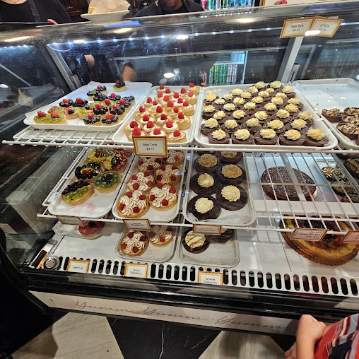 Photo Amélie's French Bakery & Café - 25