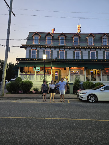 Photo Anchorage Tavern Restaurant - 17