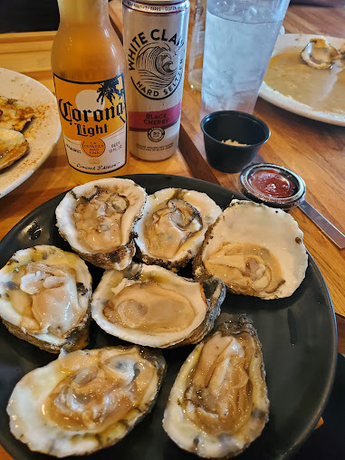 Photo Angelos Pizza Restaurant Seafood Steamer Bar - 11