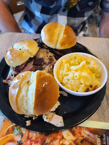 Photo Artman Country Smokehouse - 10