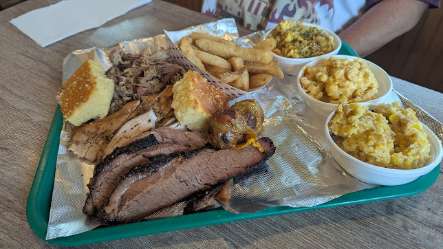Photo Artman Country Smokehouse - 17
