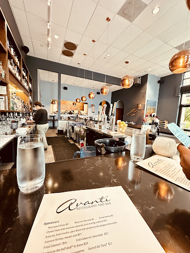 Photo Avanti Restaurant Bar - 17