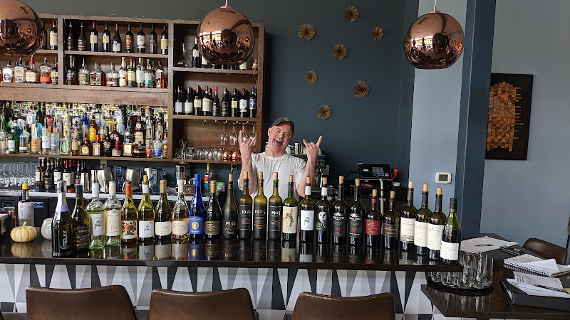 Avanti Restaurant Bar