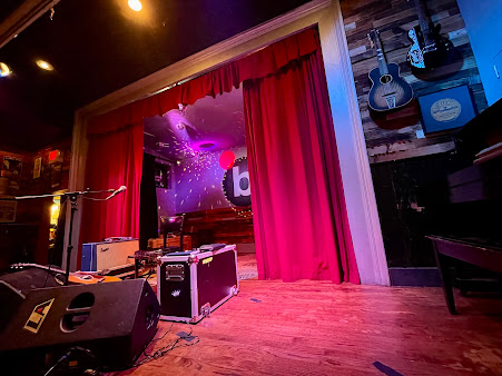 Photo B Side Ballroom & Supper Club - 18