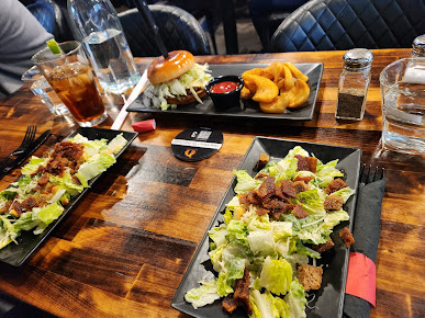 Photo Backdraft Bar Grill - 12