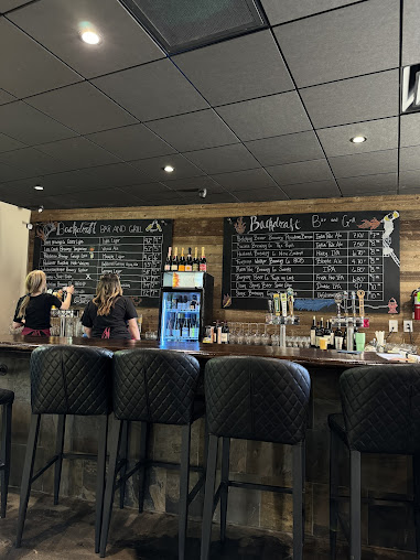 Photo Backdraft Bar Grill - 18