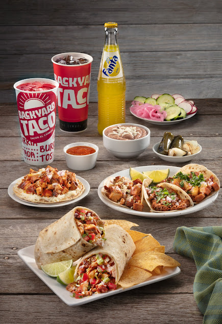 Photo Backyard Taco Chandler - 14