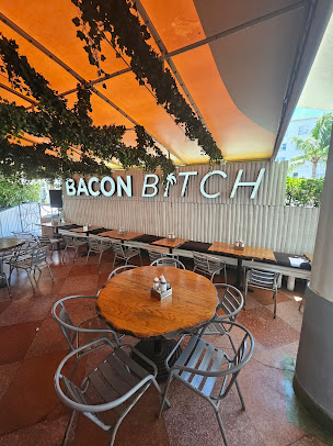 Photo Bacon Bitch - 24