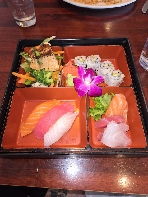Photo Baitong Thai Sushi Restaurant - 16