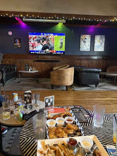 Photo Ballers Bar And Grill - 15