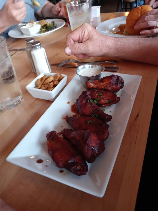 Photo Banded Rooster Bar Grill - 15