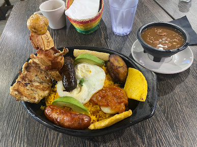 Photo Bandeja Paisa Restaurant. Latin & Fast Food - 14