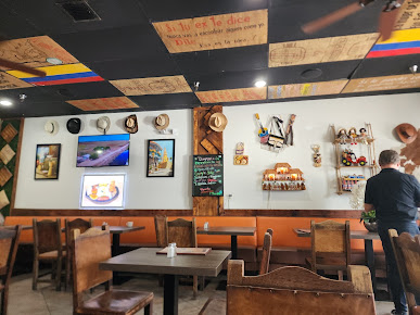 Photo Bandeja Paisa Restaurant. Latin & Fast Food - 21