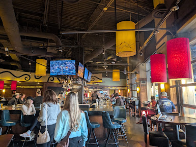 Photo Bar Louie Tempe Marketplace - 10