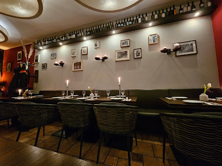 Photo Barcelona Tapas Bar Restaurant - 12