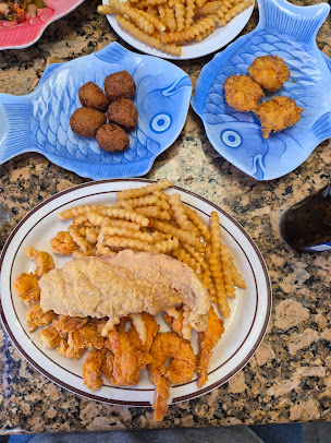 Photo Baytown Seafood Restaurant And Crawfish Headquarters - 13