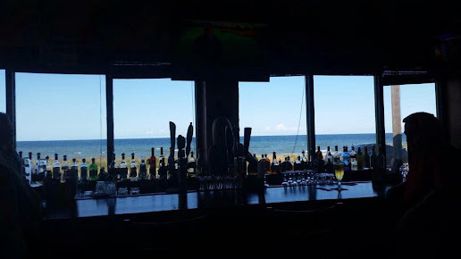 Photo Beach Front Grille - 29