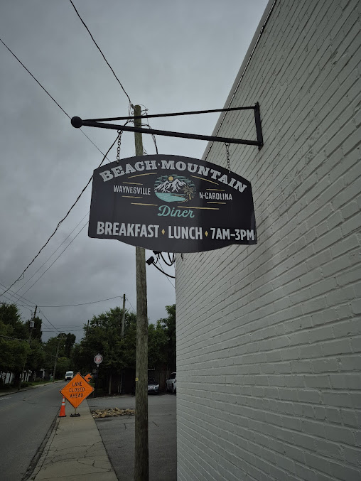 Photo Beach Mountain Diner Waynesville - 15