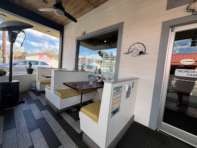 Photo Beach Mountain Diner Waynesville - 26
