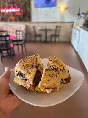 Photo Beat The Daily Grind Cafe - 21