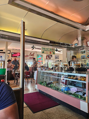 Photo Betsys Diner - 12
