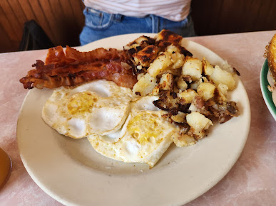 Photo Betsys Diner - 15