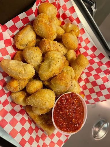 Photo Big Reds Colbert Trading Company - 16