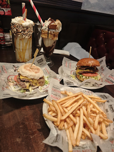 Photo Bill's Bar & Burger - 25