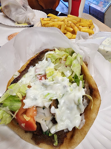 Photo Bills Gyro Souvlaki - 23