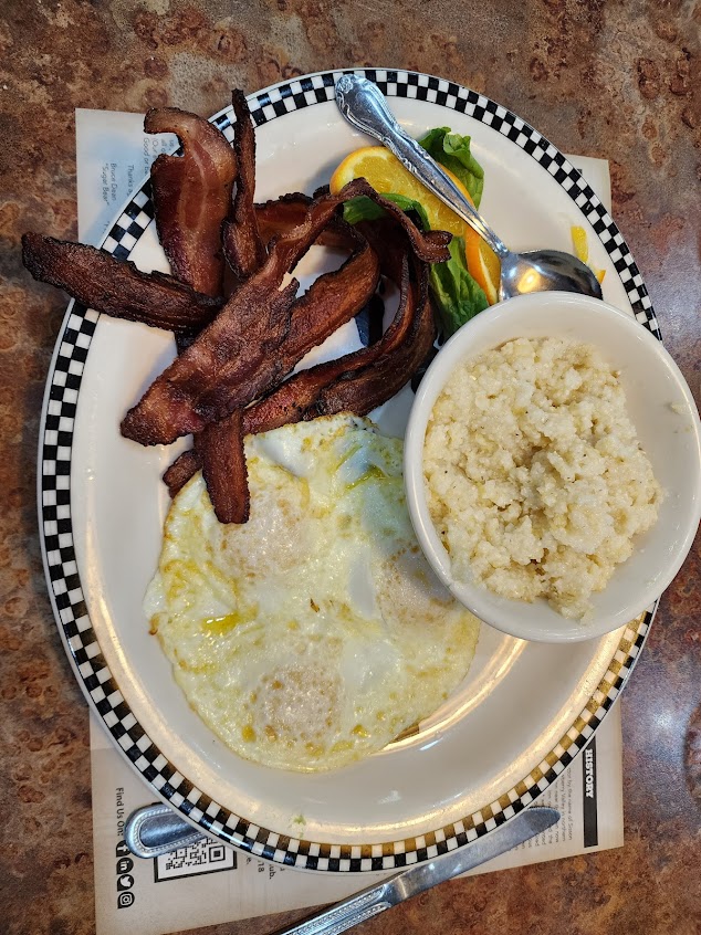 Photo Black Bear Diner Monterrey Village - 20