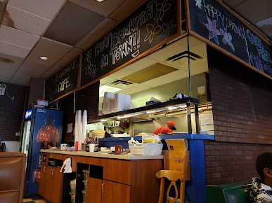Photo Boardwalk Cafe - 16