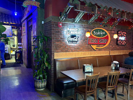 Photo Bodegas Taco Shop - 11