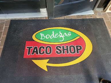 Photo Bodegas Taco Shop - 26