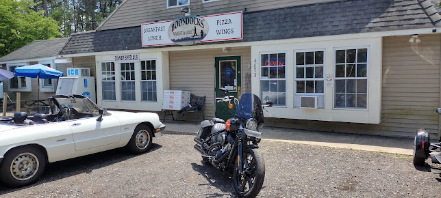 Photo Boondocks Market And Grill - 7