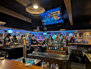 Photo Border Bar Pizza Parlor - 4