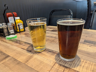 Photo Border Bar Pizza Parlor - 9