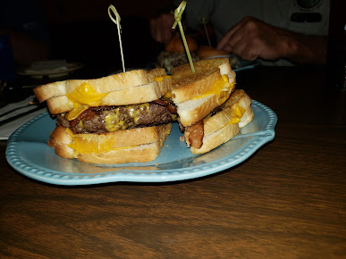 Photo Border Bar Pizza Parlor - 12