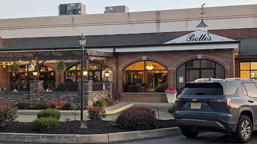 Photo Botto's Italian Line Restaurant - 25
