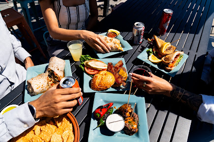 Photo Bowriders Grill - 14